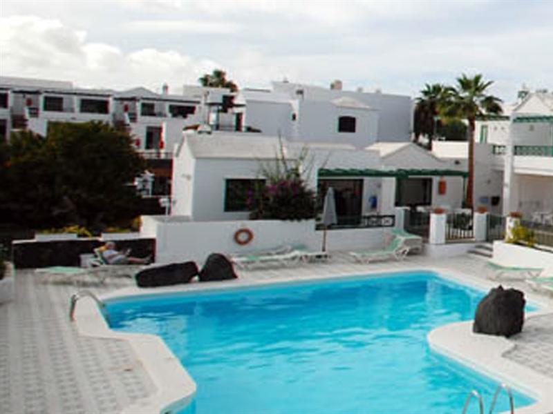 Apartamentos Las Acacias بويرتو ذيل كارمين المظهر الخارجي الصورة