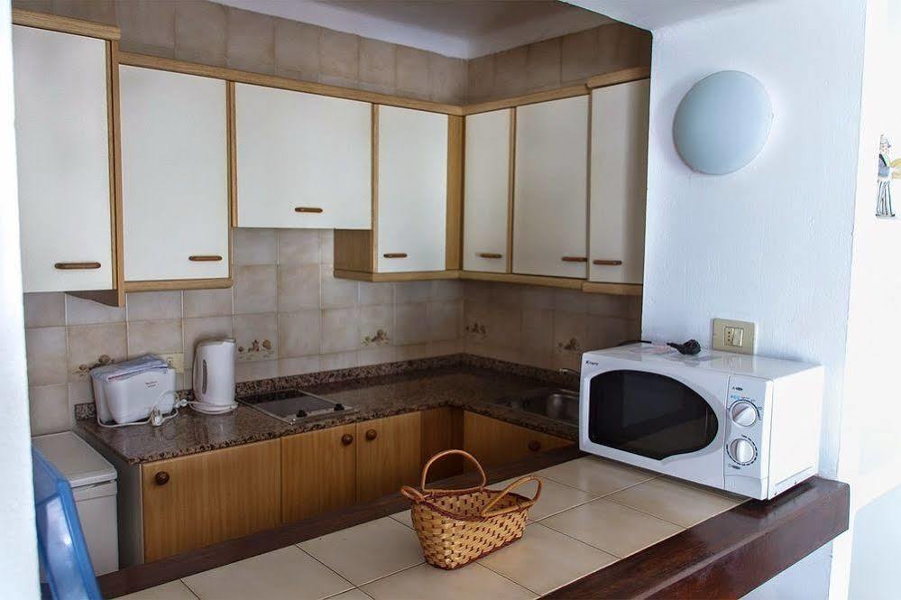 Apartamentos Las Acacias بويرتو ذيل كارمين المظهر الخارجي الصورة