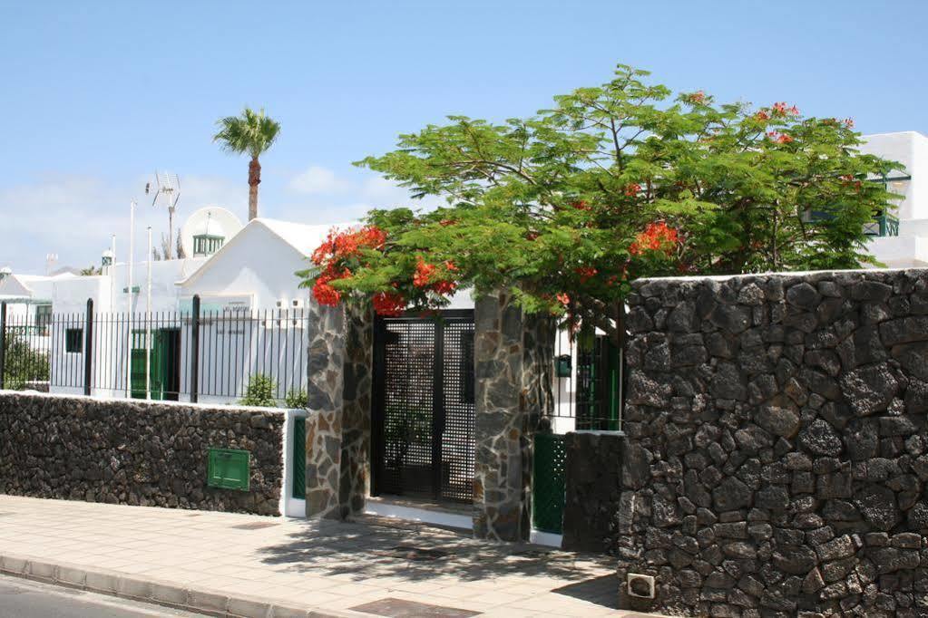Apartamentos Las Acacias بويرتو ذيل كارمين المظهر الخارجي الصورة