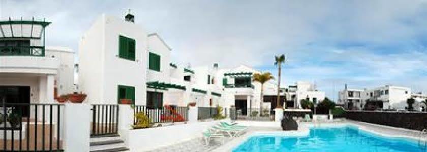 Apartamentos Las Acacias بويرتو ذيل كارمين المظهر الخارجي الصورة