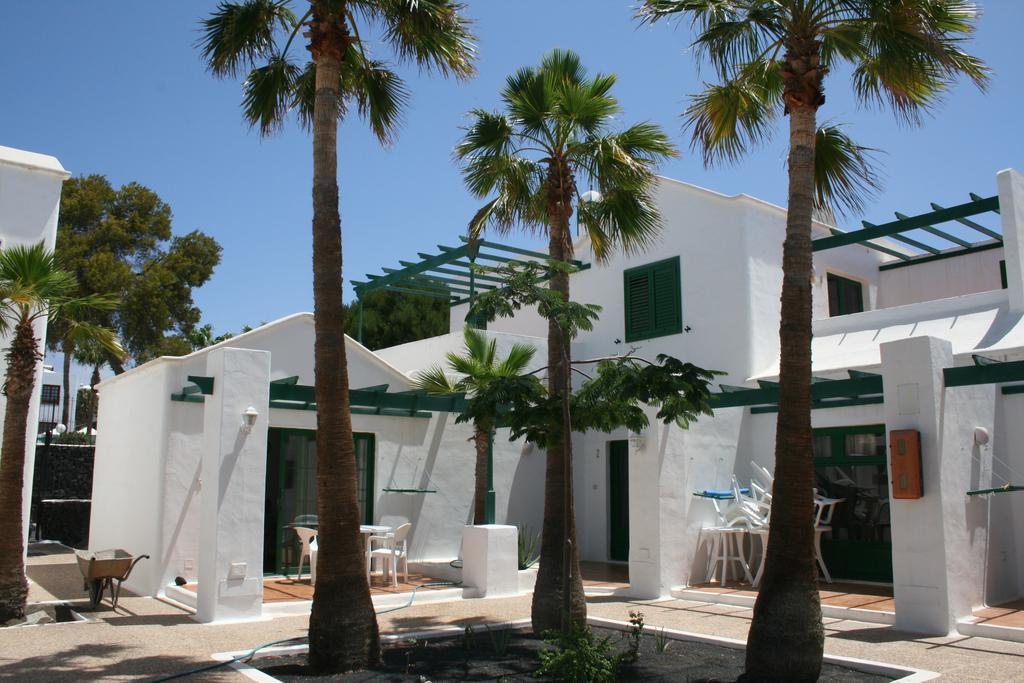 Apartamentos Las Acacias بويرتو ذيل كارمين المظهر الخارجي الصورة
