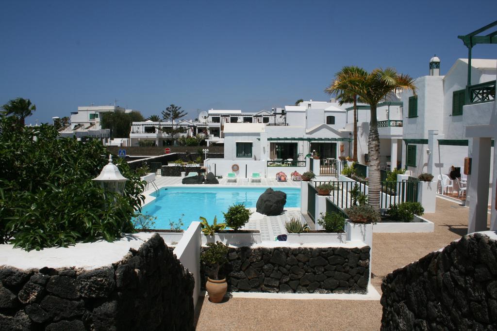 Apartamentos Las Acacias بويرتو ذيل كارمين المظهر الخارجي الصورة
