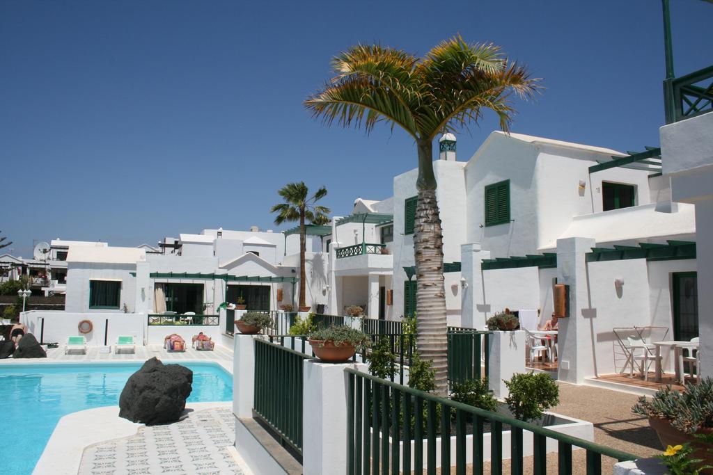 Apartamentos Las Acacias بويرتو ذيل كارمين المظهر الخارجي الصورة